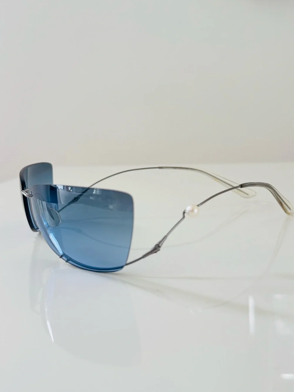 RARE🦋 Vintage Authentic Chanel blue pearl rimless sunglasses